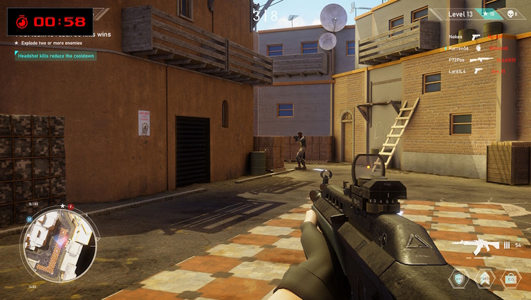 Die FPS-Spielszene; das Timer-Overlay ist in der oberen linken Ecke des Bildschirms zu sehen